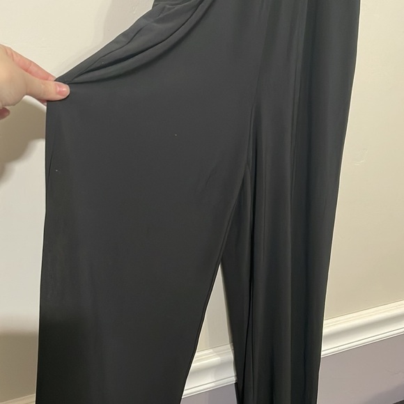 NWT New York & Company Black Cold Shoulder Jumpsuit - Picture 4 of 6